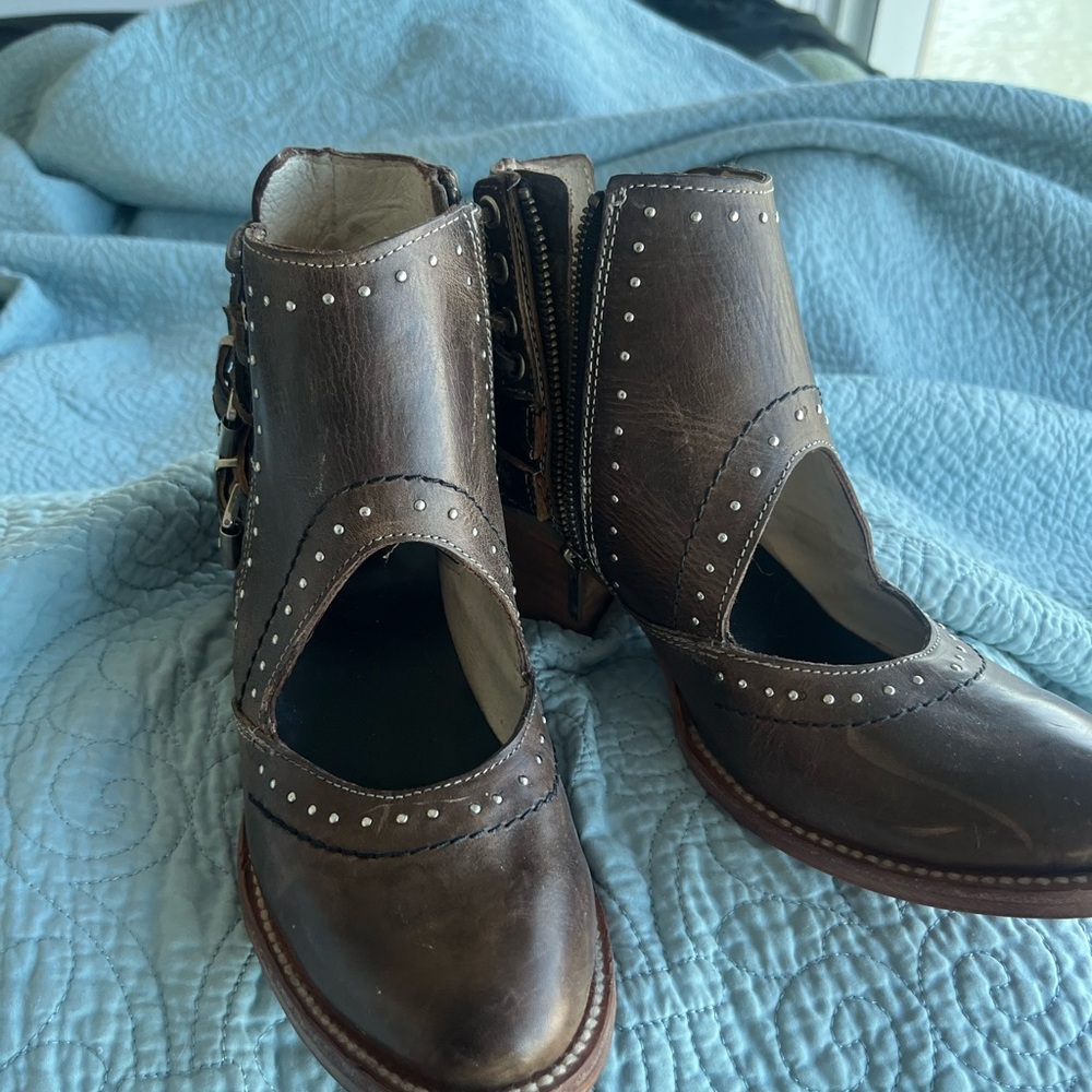 Freebird Brown Studded Boots Desert 8 - Picture 3 of 10